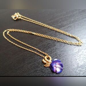 STUNNING VINTAGE SIGNED CROWN TRIFARI ENAMELED FLOWER 16" NECKLACE EUC LOOKS NEW